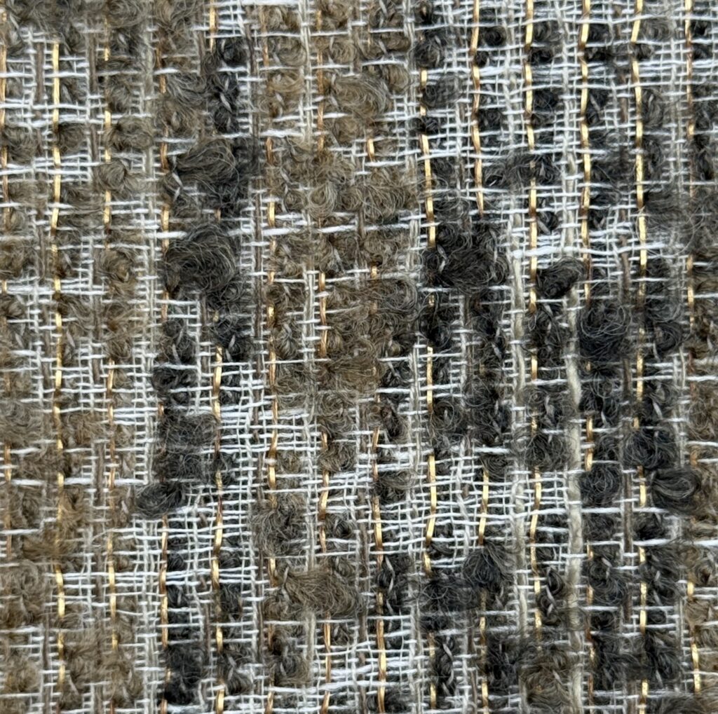 Diversi modelli di tendaggi per stanze della casa